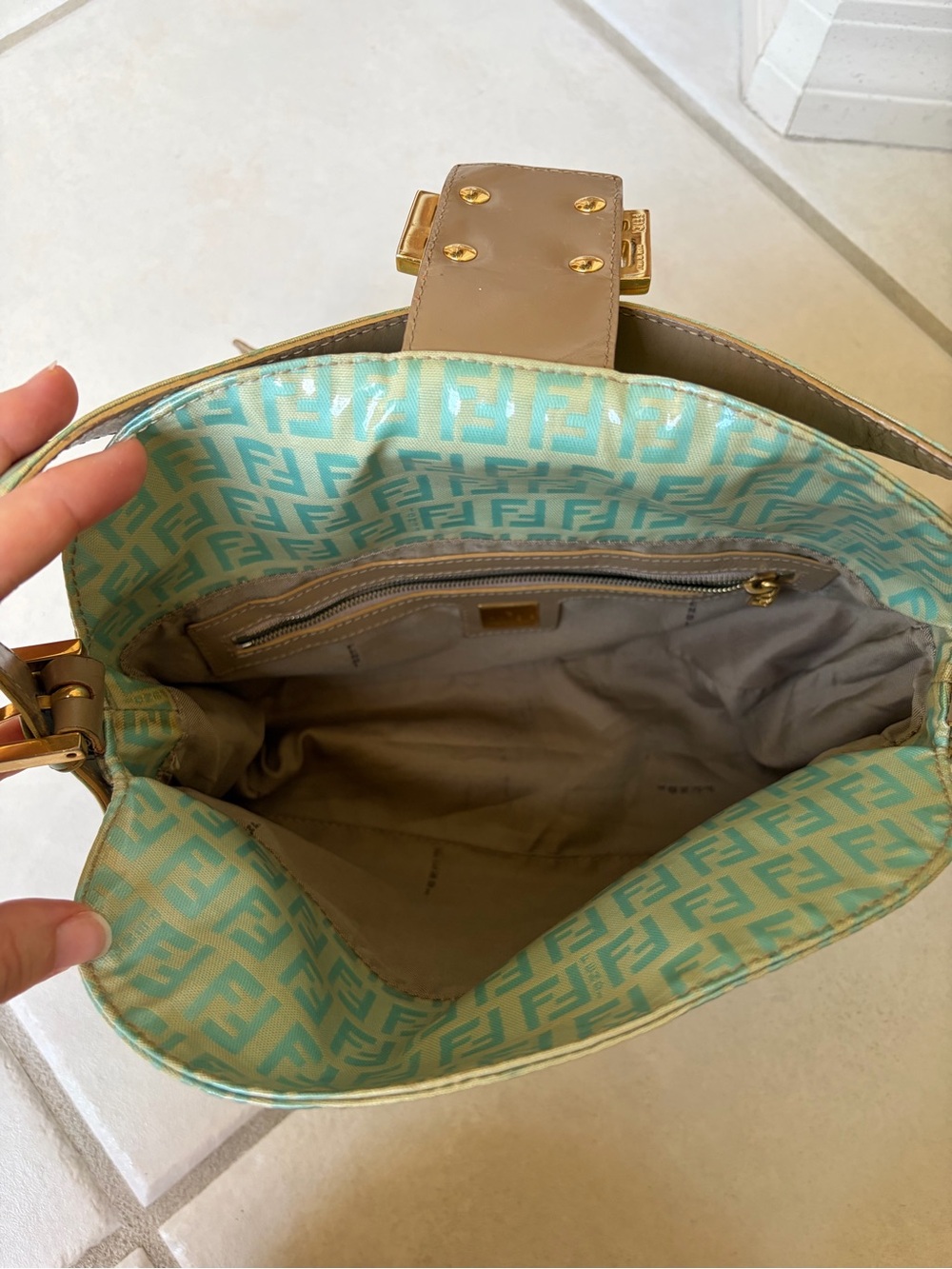 Vintage 2001 Fendi Mint Green Double Flap Zucchino Baguette with Luggage Tag - Picture 5 of 9